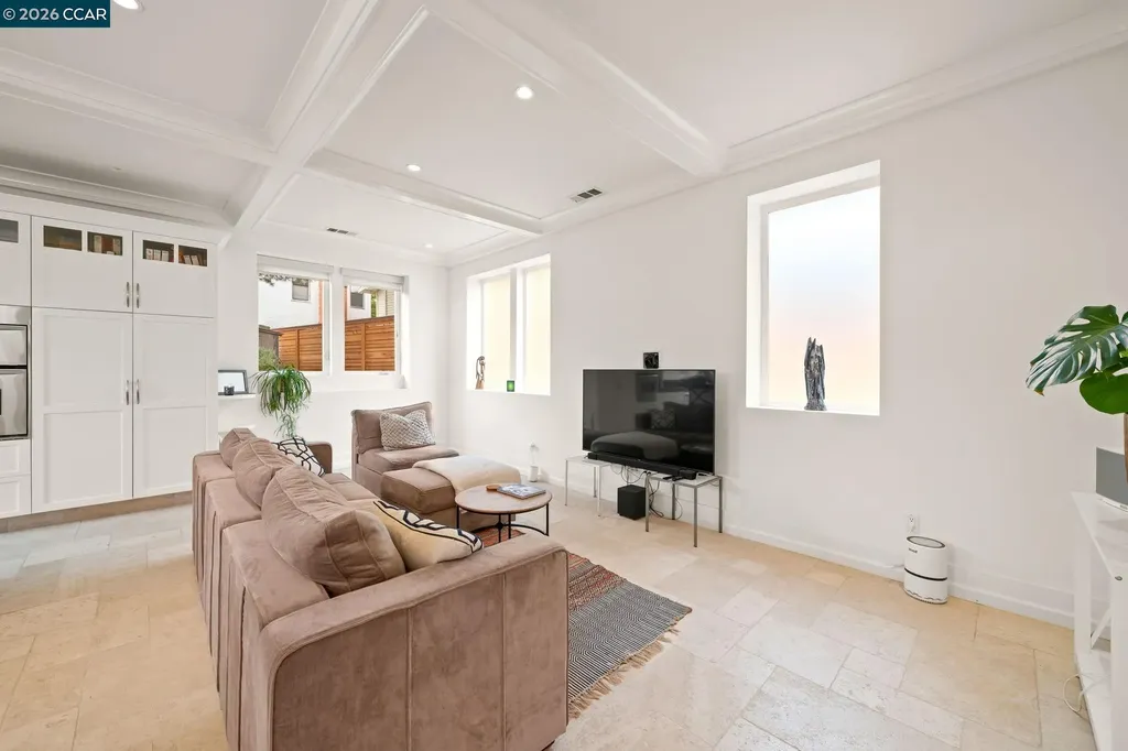 1333 Warren Street Martinez CA 94553