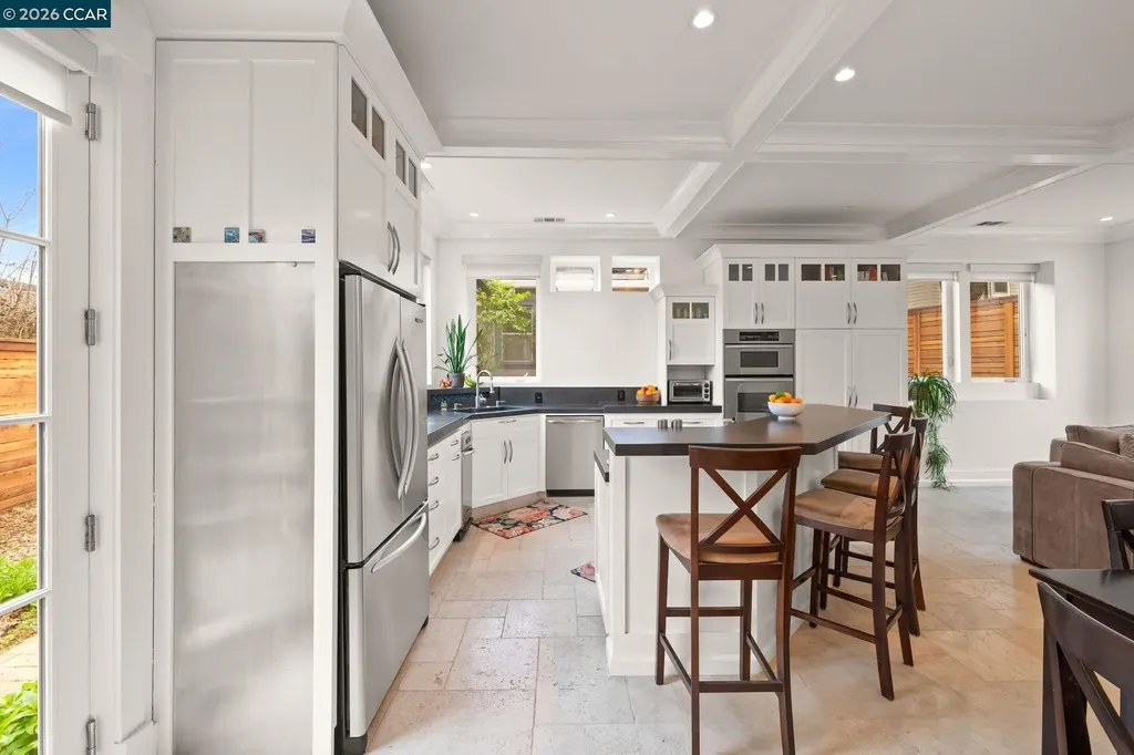 1333 Warren Street Martinez CA 94553