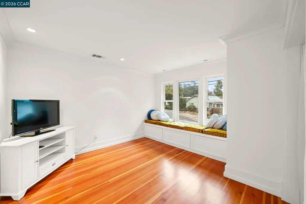 1333 Warren Street Martinez CA 94553