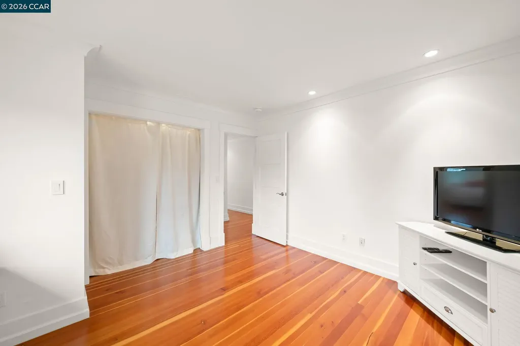 1333 Warren Street Martinez CA 94553