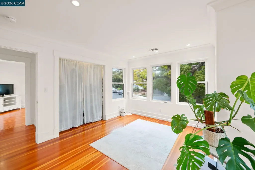 1333 Warren Street Martinez CA 94553