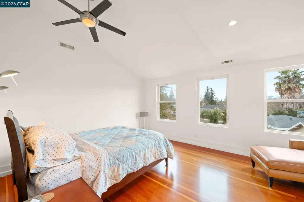 1333 Warren Street Martinez CA 94553