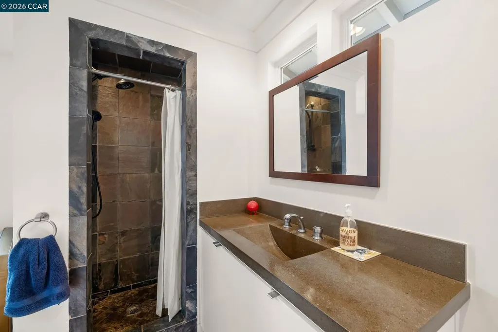 1333 Warren Street Martinez CA 94553