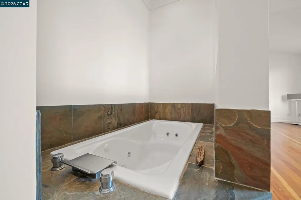 1333 Warren Street Martinez CA 94553