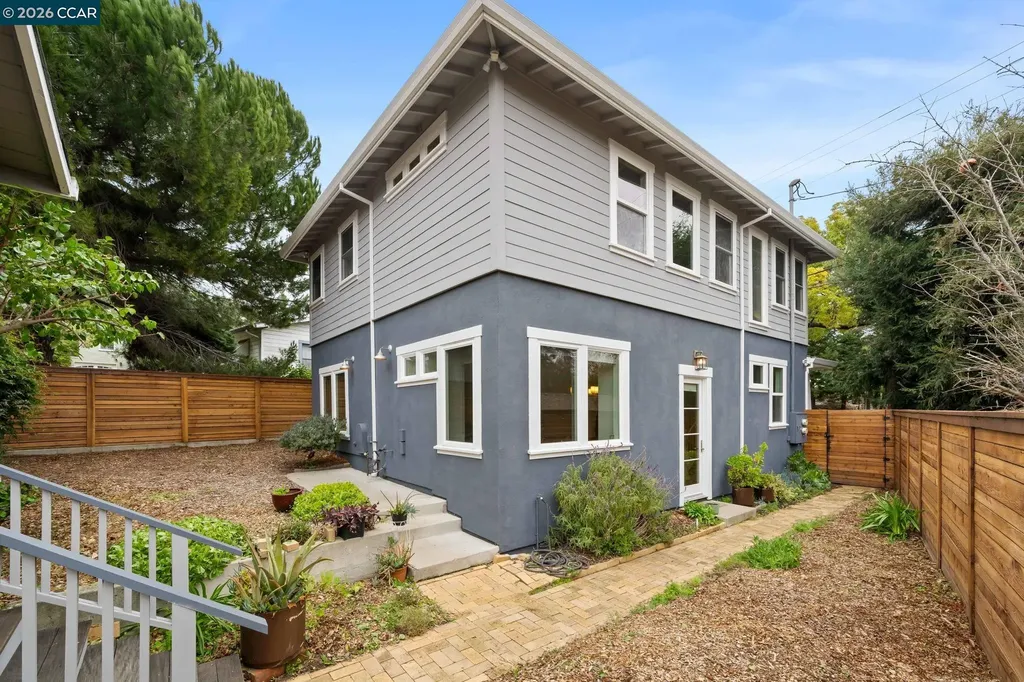 1333 Warren Street Martinez CA 94553