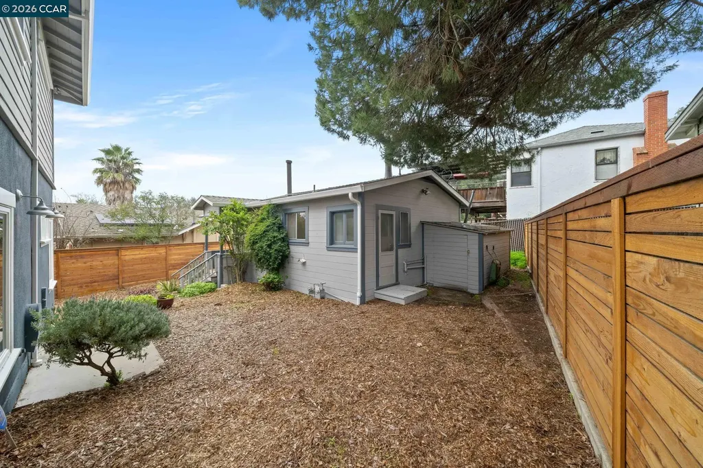 1333 Warren Street Martinez CA 94553