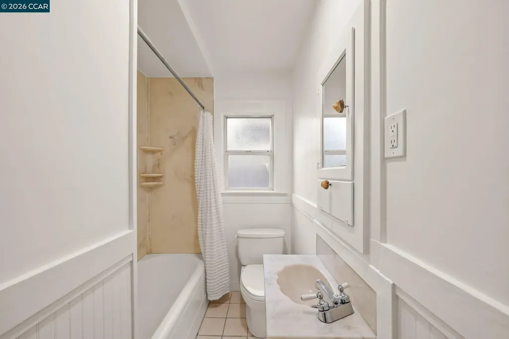 1333 Warren Street Martinez CA 94553