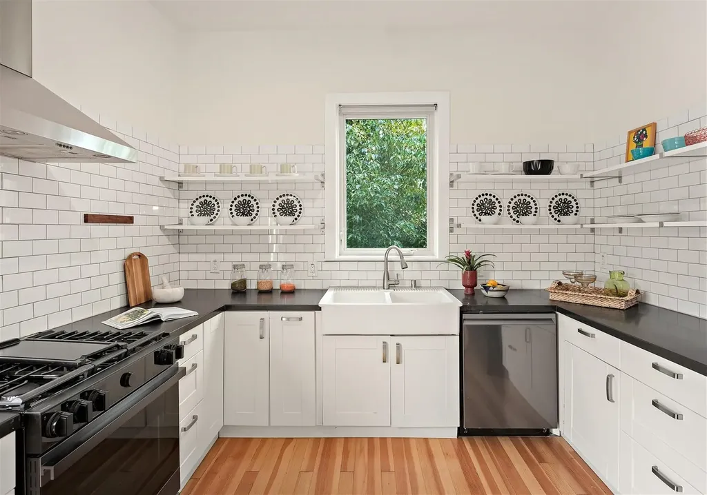 1660 14th Street Oakland CA 94607