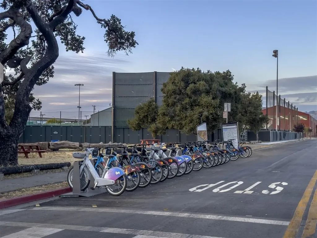 1660 14th Street Oakland CA 94607