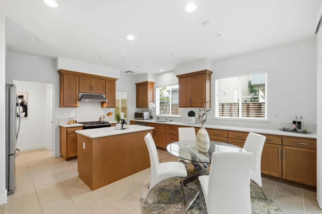 8553 Schooner Way Newark CA 94560