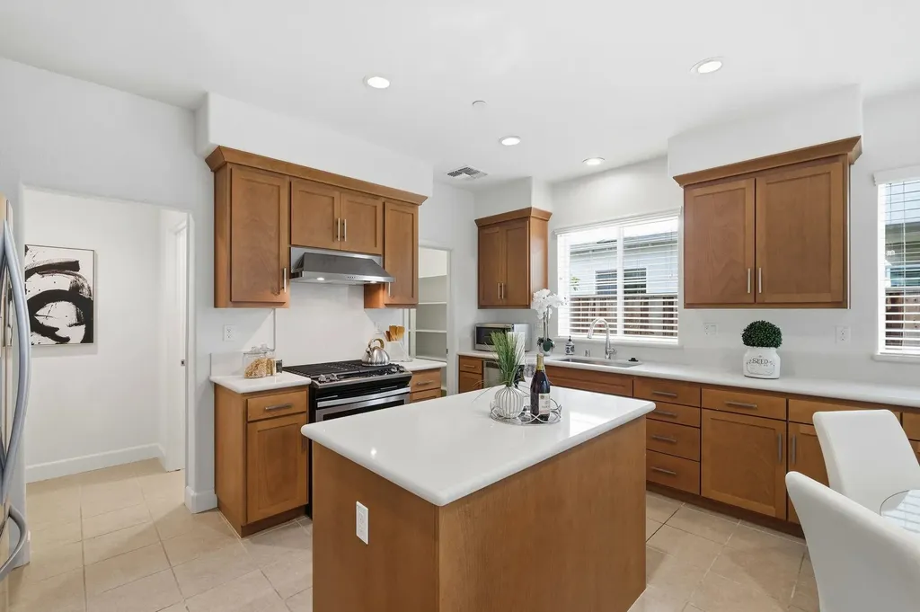 8553 Schooner Way Newark CA 94560