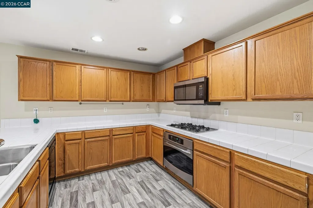 214 Whimbrel Circle Pittsburg CA 94565