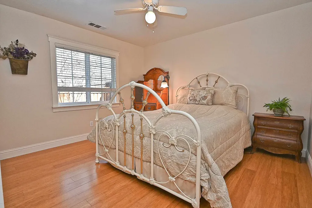 1215 Livermore Avenue Livermore CA 94550