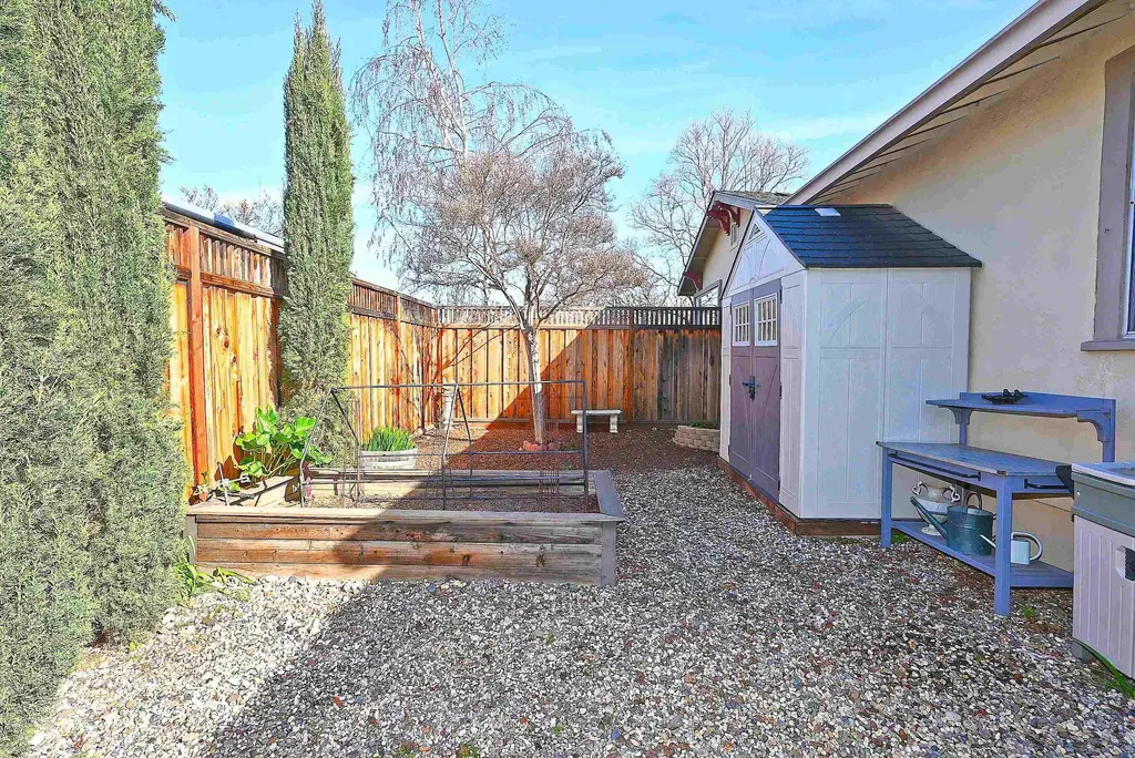 1215 Livermore Avenue Livermore CA 94550