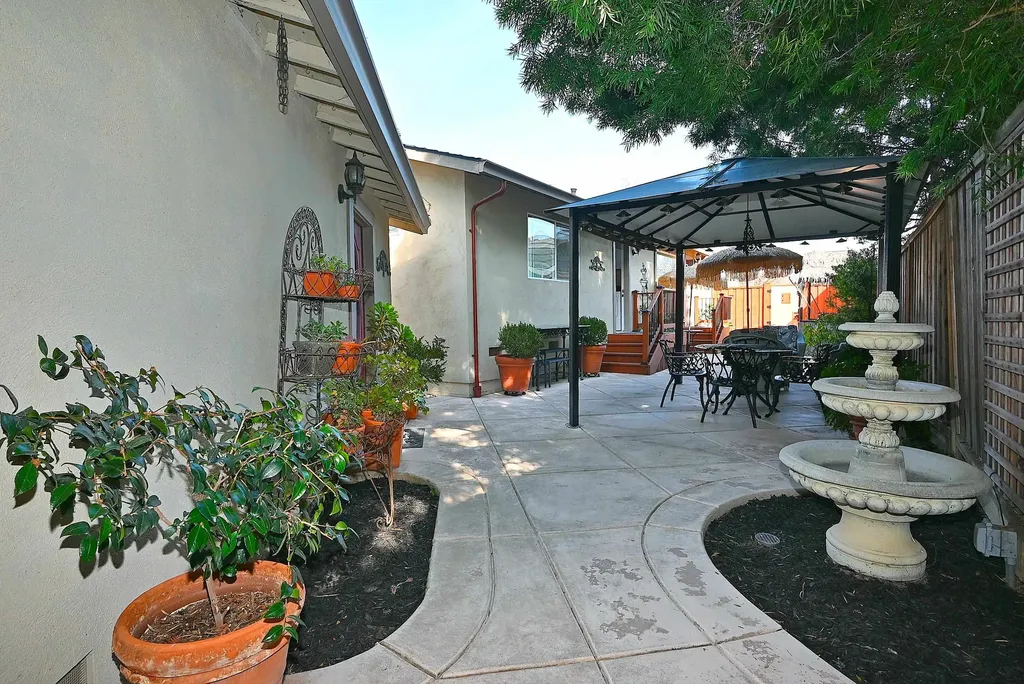 1215 Livermore Avenue Livermore CA 94550