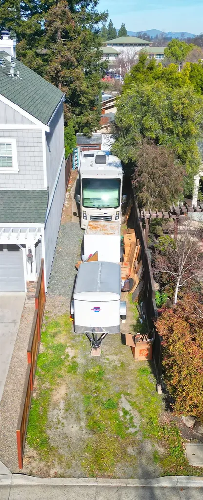 1215 Livermore Avenue Livermore CA 94550