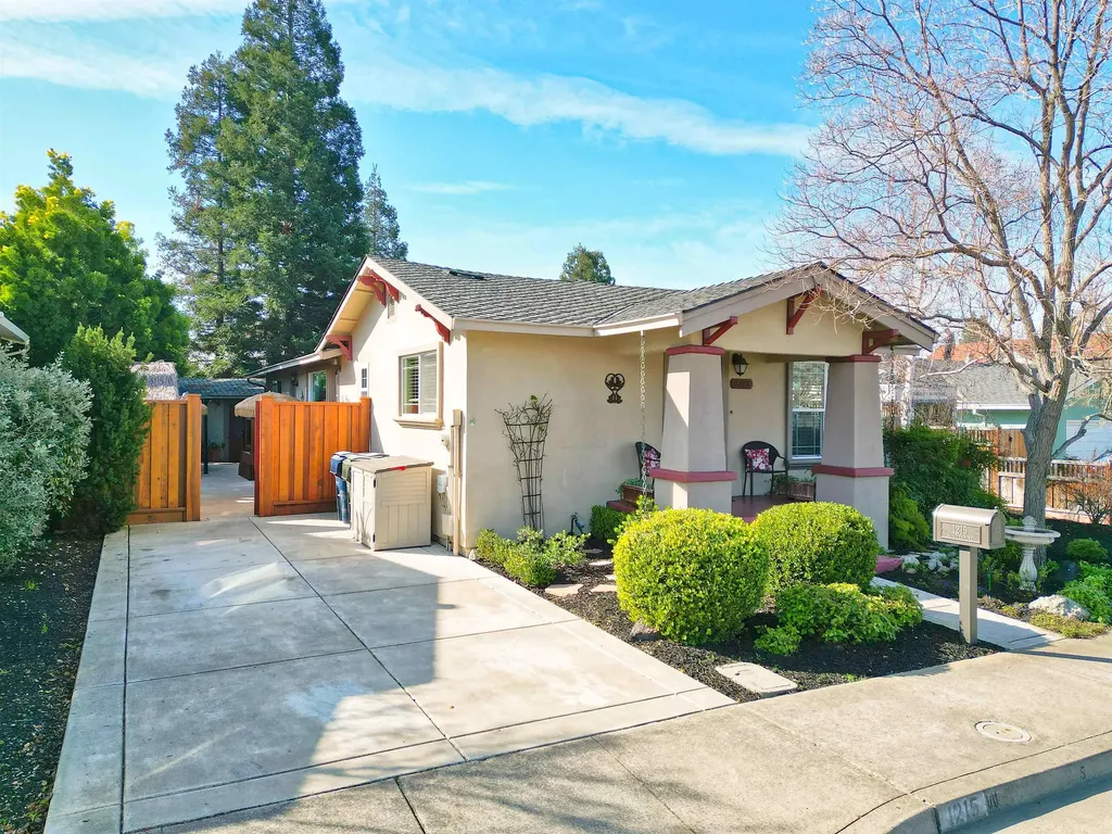 1215 Livermore Avenue Livermore CA 94550