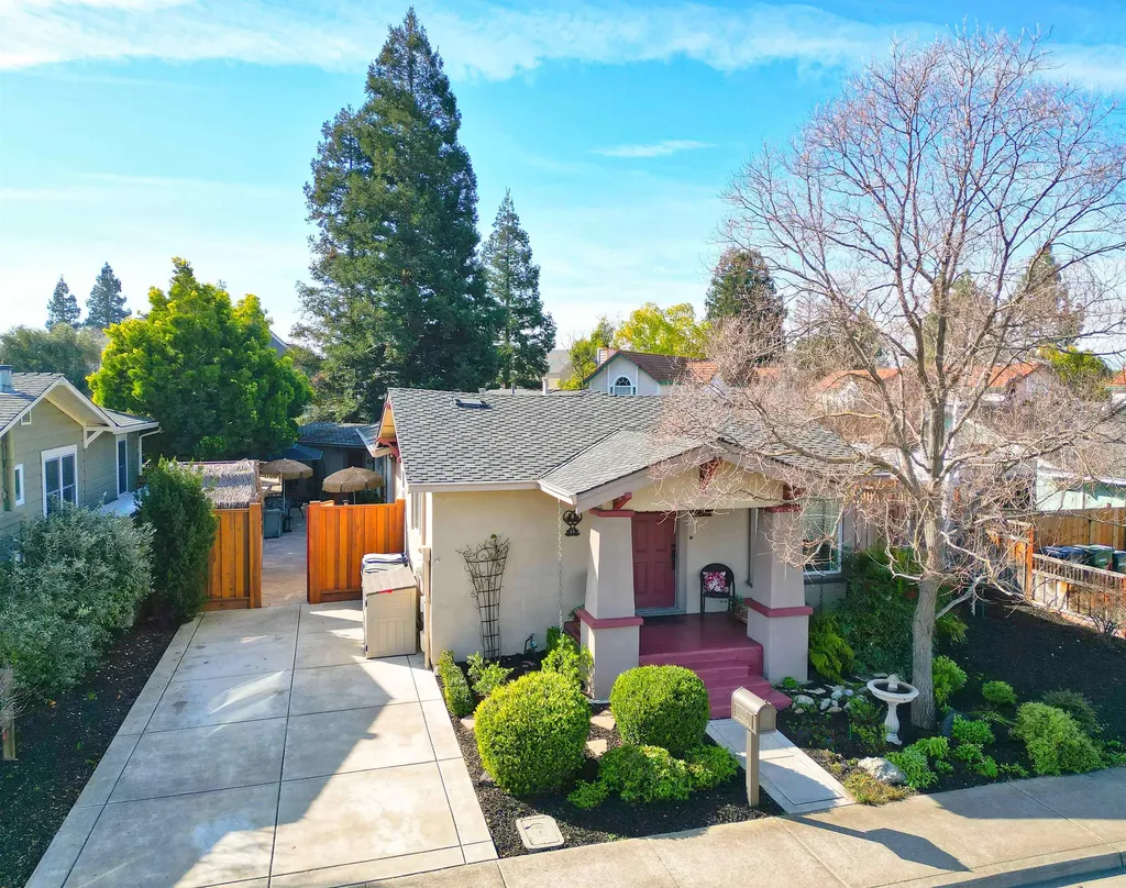 1215 Livermore Avenue Livermore CA 94550