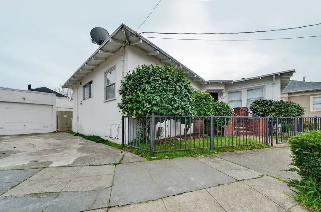 629 66th Oakland CA 94609