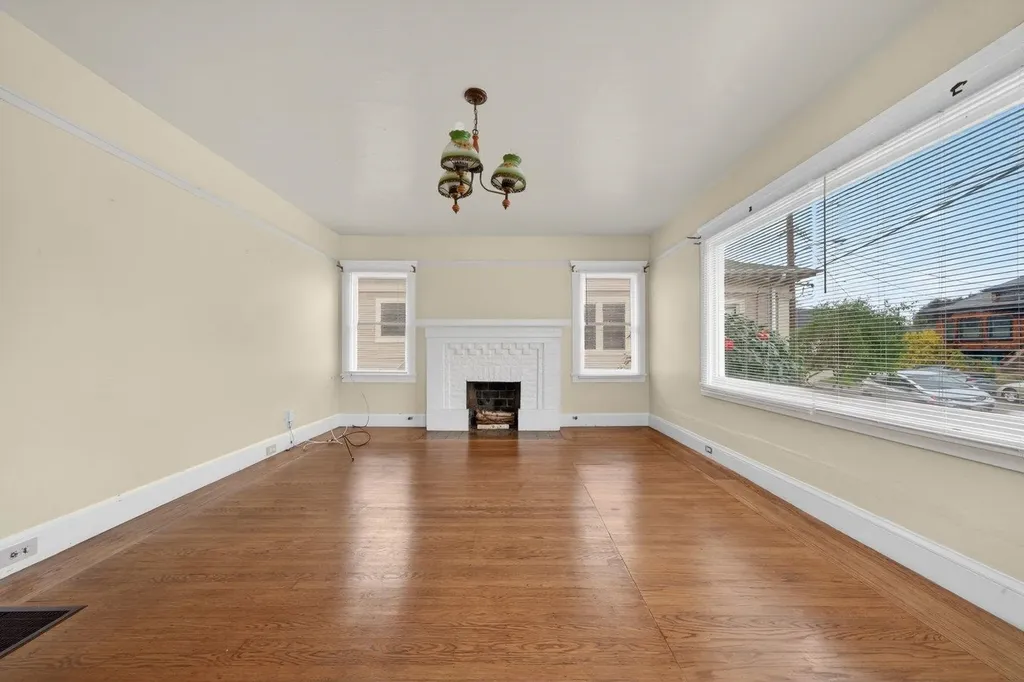 629 66th Oakland CA 94609