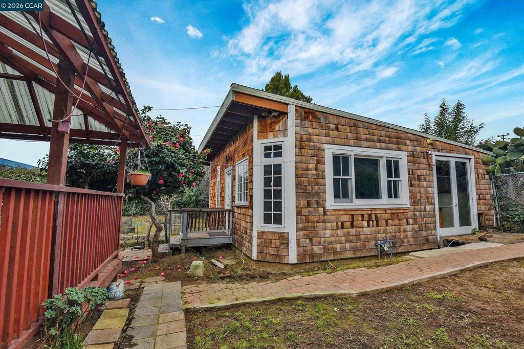 3750 Angelo Avenue Oakland CA 94619