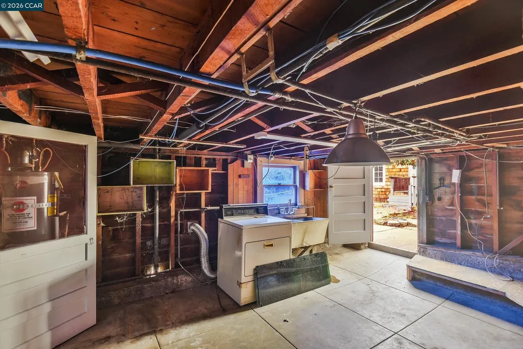 3750 Angelo Avenue Oakland CA 94619