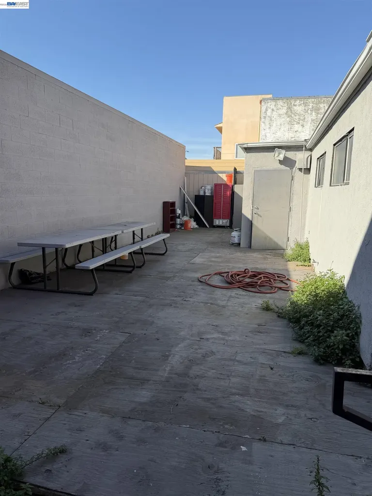 5783 Foothill Boulevard Oakland CA 94605