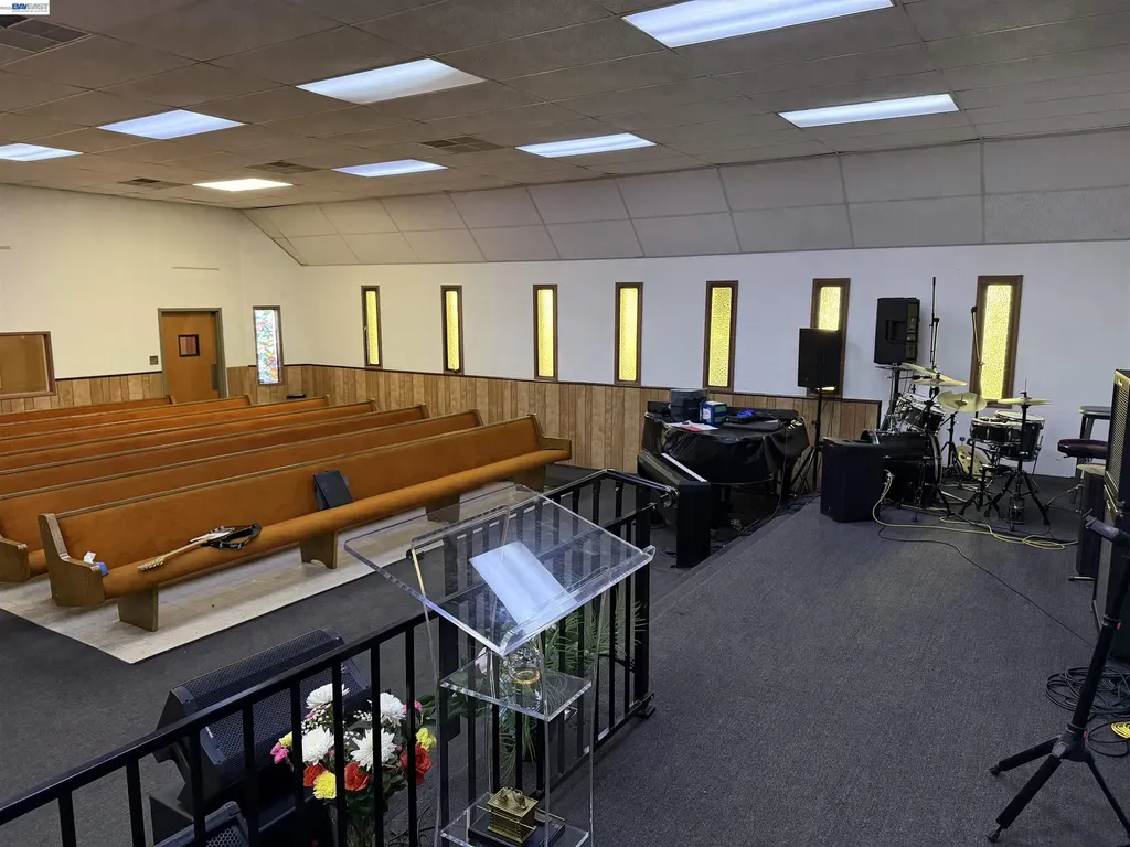5783 Foothill Boulevard Oakland CA 94605