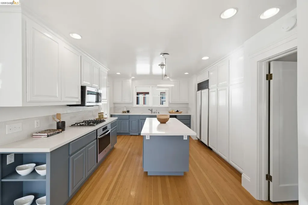 2401 Carleton Street Berkeley CA 94704