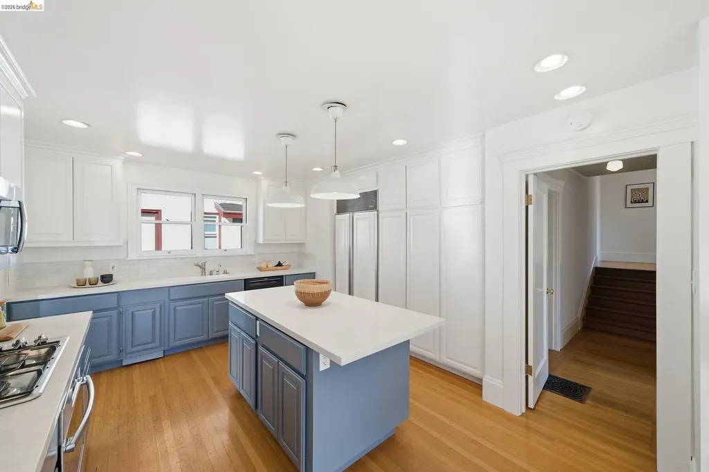 2401 Carleton Street Berkeley CA 94704