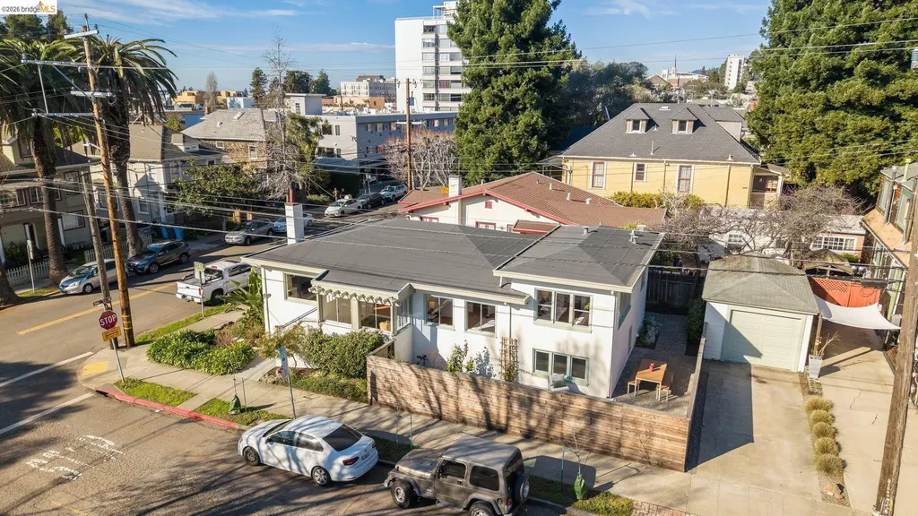 2401 Carleton Street Berkeley CA 94704