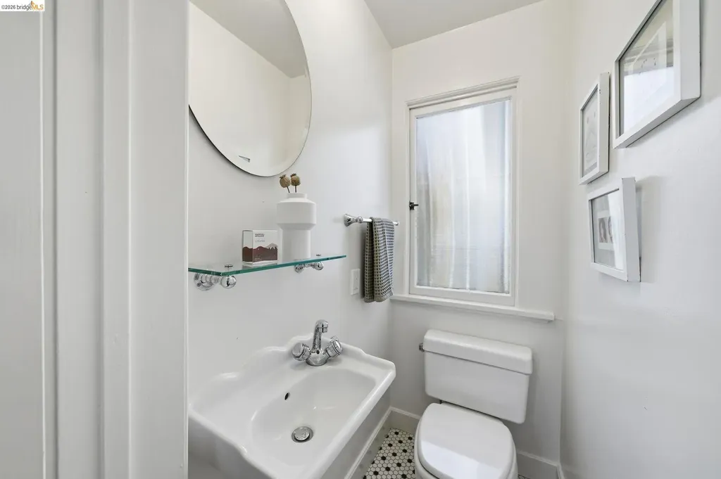 2401 Carleton Street Berkeley CA 94704