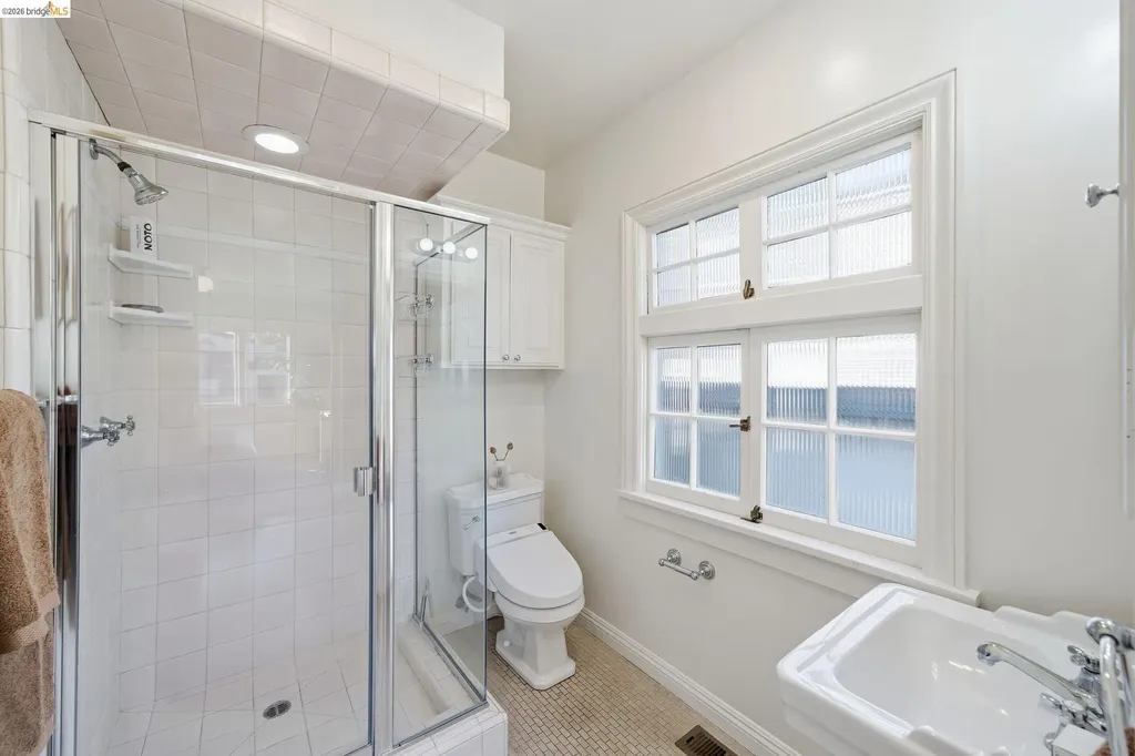 2401 Carleton Street Berkeley CA 94704