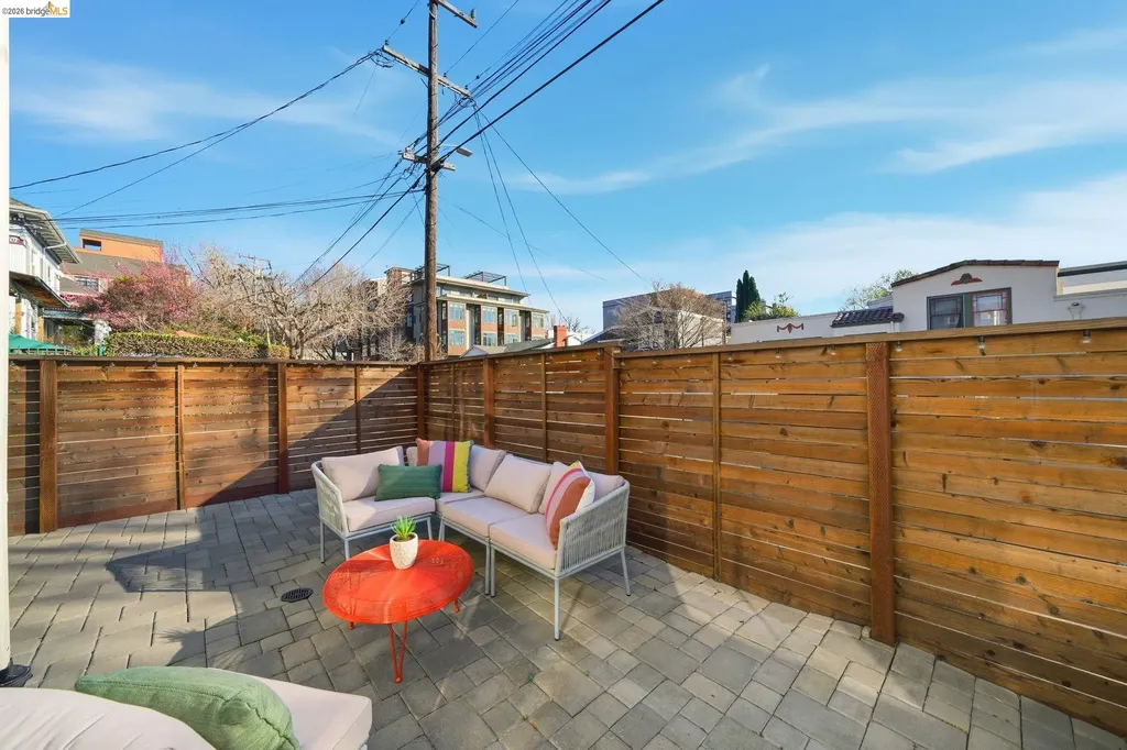 2401 Carleton Street Berkeley CA 94704
