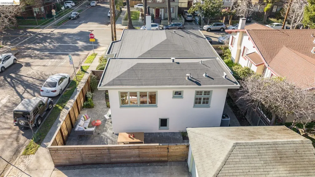 2401 Carleton Street Berkeley CA 94704