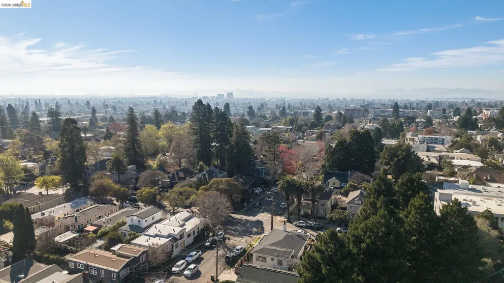 2401 Carleton Street Berkeley CA 94704