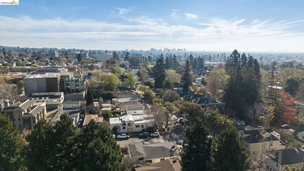 2401 Carleton Street Berkeley CA 94704