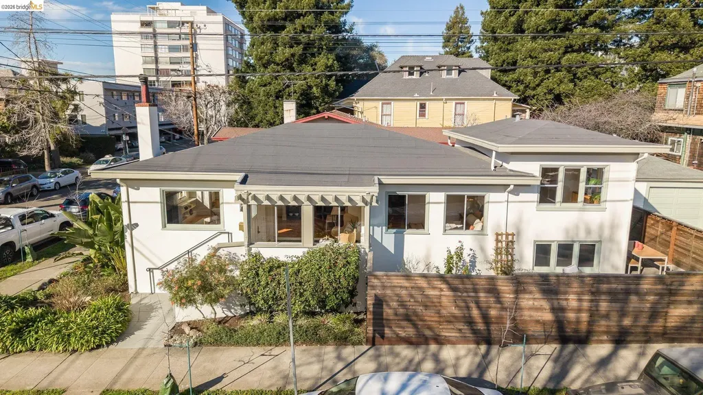 2401 Carleton Street Berkeley CA 94704