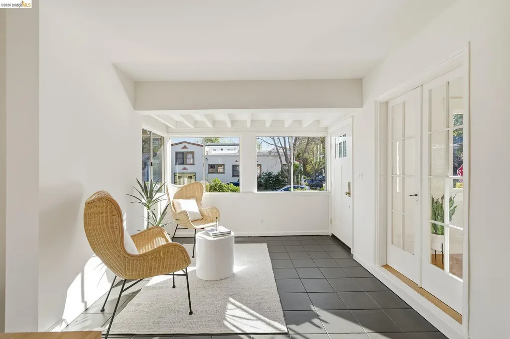 2401 Carleton Street Berkeley CA 94704