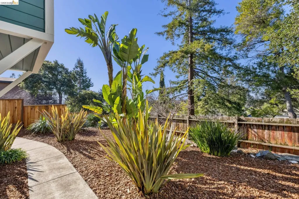 4663 Fair Avenue Oakland CA 94619