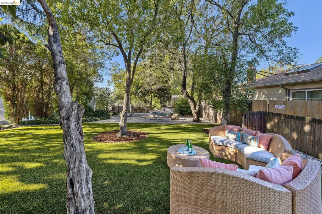 4663 Fair Avenue Oakland CA 94619