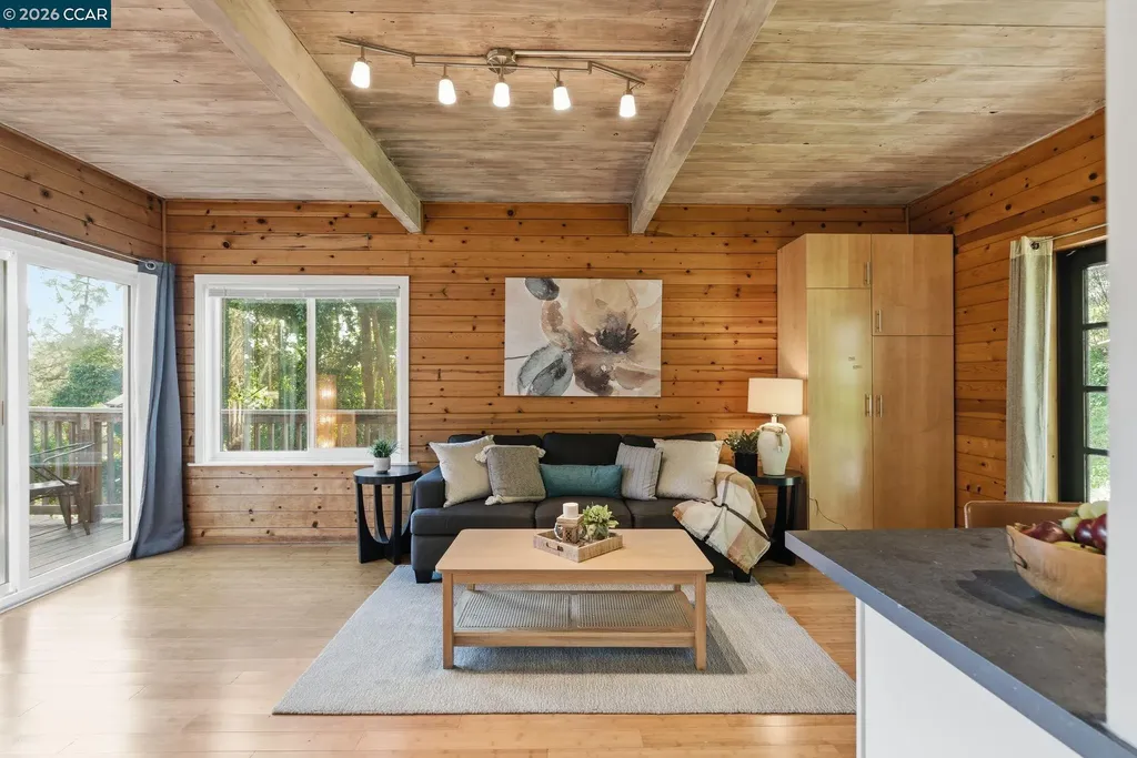 3382 Dwight Way Berkeley CA 94704