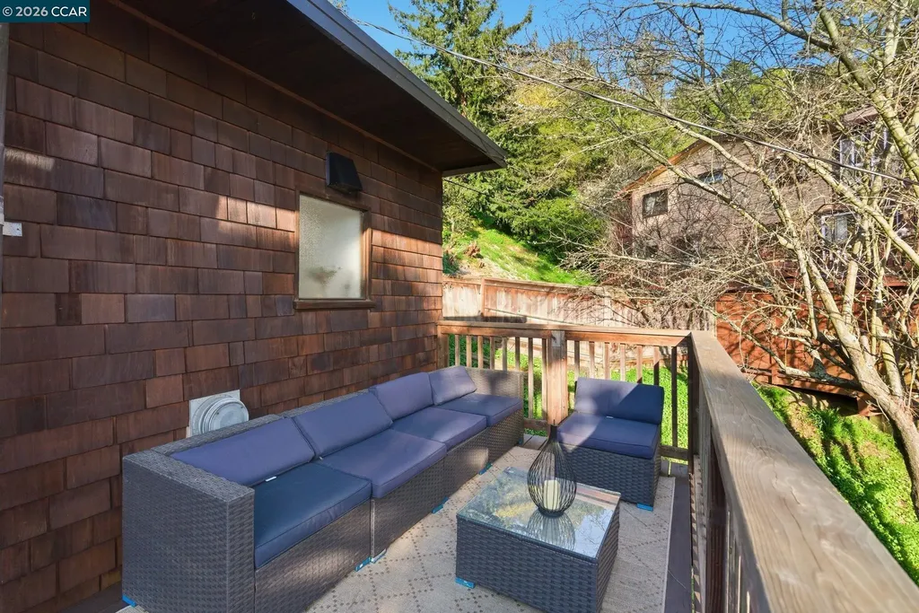 3382 Dwight Way Berkeley CA 94704