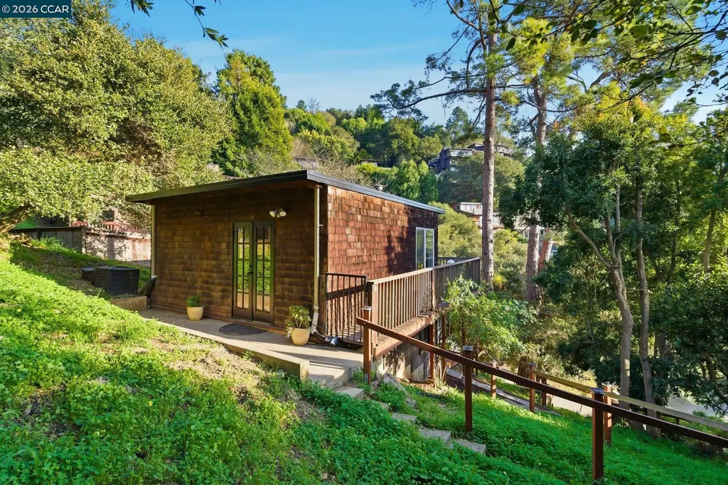 3382 Dwight Way Berkeley CA 94704