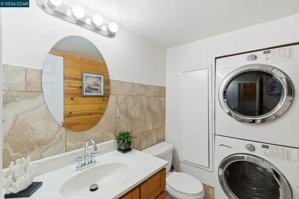 3382 Dwight Way Berkeley CA 94704