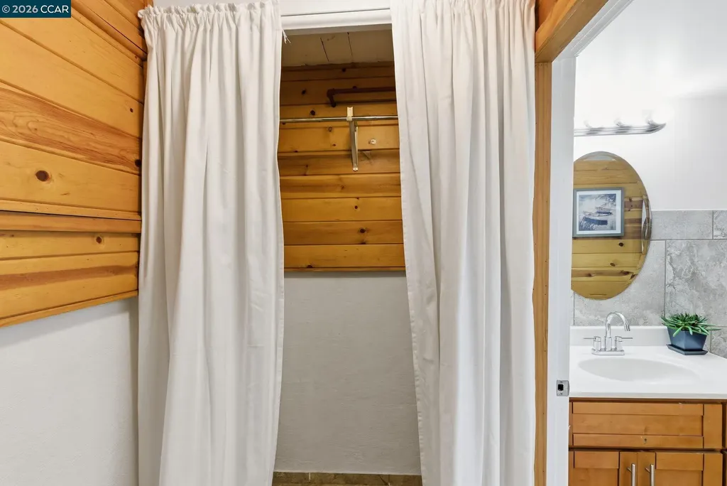 3382 Dwight Way Berkeley CA 94704