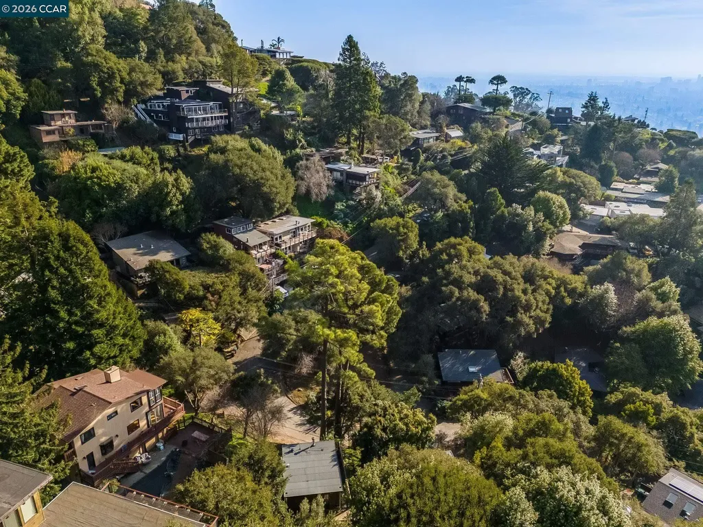 3382 Dwight Way Berkeley CA 94704