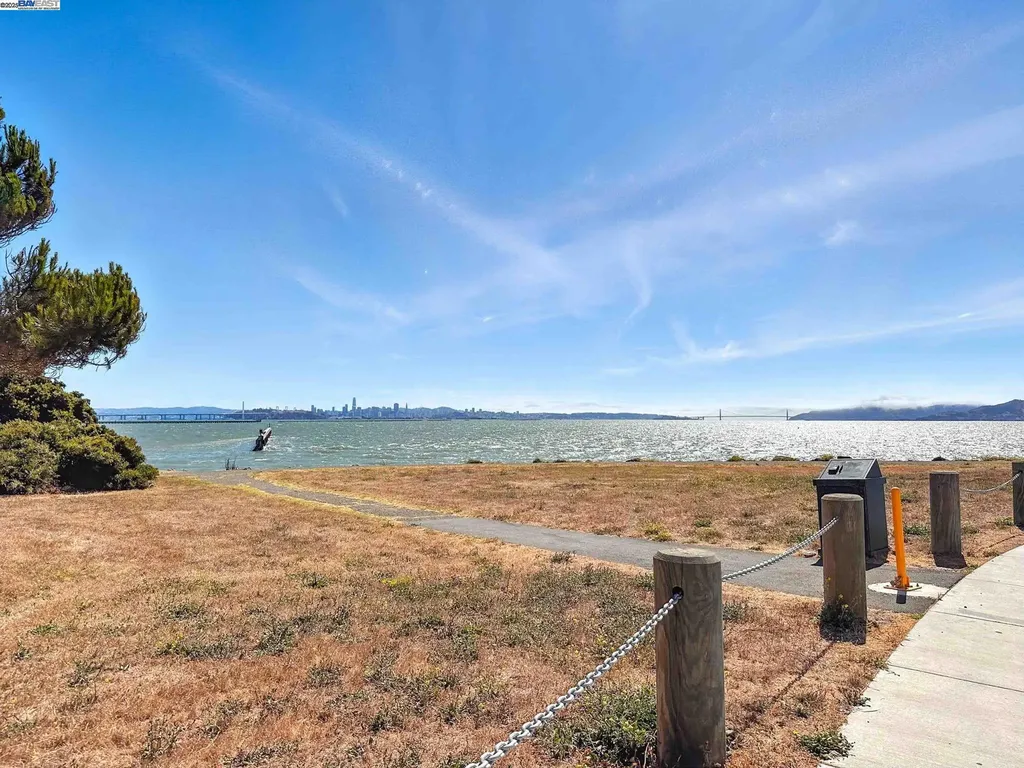 2238 7th Berkeley CA 94710