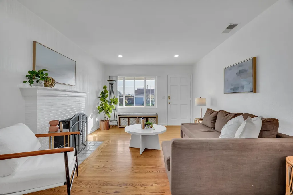 1024 Locust Street Livermore CA 94551