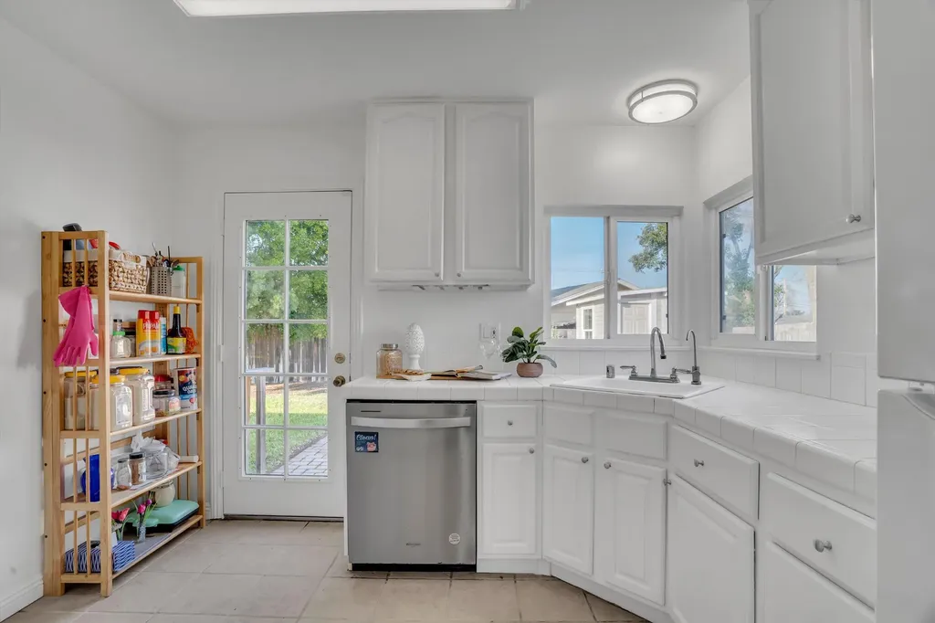 1024 Locust Street Livermore CA 94551